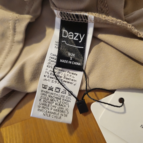 DAZY - Ladies' Summer Solid Color Wrap Short Sleeve V-Neck T-Shirt- Size S Khaki - Picture 7 of 12